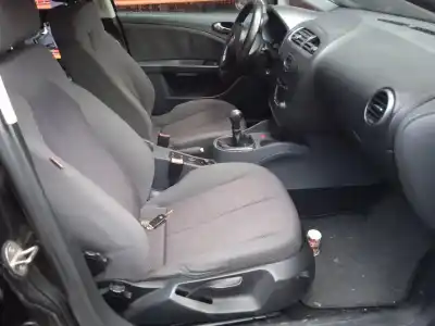 Veículo de Sucata toyota corolla (_e12_) 2.0 d-4d (cde120r_, cde120l_) do ano 2002 alimentado 1cd-ftv