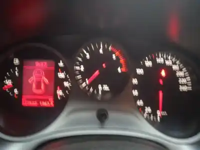 Veículo de Sucata toyota corolla (_e12_) 2.0 d-4d (cde120r_, cde120l_) do ano 2002 alimentado 1cd-ftv