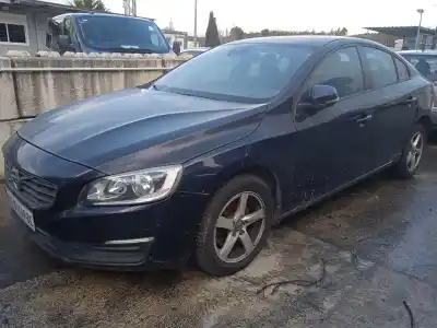 Hurda Aracı VOLVO S60 II (134) D2 Yılın 2015 güçlü D 4204 T20,D 4204 T8