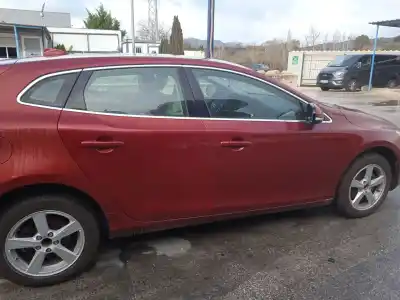 Veículo de Sucata volvo v40 fastback (525) d2 do ano 2013 alimentado d4162t