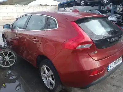 Veículo de Sucata volvo v40 fastback (525) d2 do ano 2013 alimentado d4162t