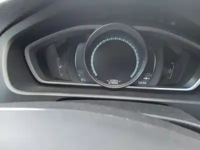 Veículo de Sucata volvo v40 fastback (525) d2 do ano 2013 alimentado d4162t