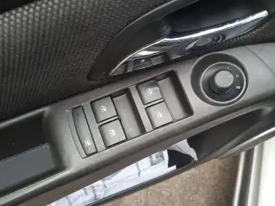 Sloopvoertuig chevrolet cruze fastback (j305) 1.6 van het jaar 2013 aangedreven lde