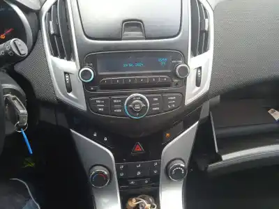 Sloopvoertuig chevrolet cruze fastback (j305) 1.6 van het jaar 2013 aangedreven lde