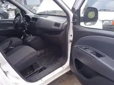 Veículo de Sucata fiat doblo cargo (263_) 1.3 d multijet do ano 2011 alimentado 199a3000