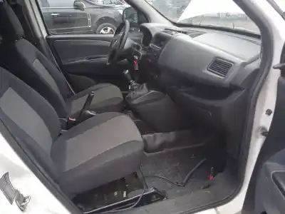 Veículo de Sucata fiat doblo cargo (263_) 1.3 d multijet do ano 2011 alimentado 199a3000