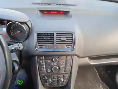 Veículo de Sucata opel meriva b monospace (s10) 1.4 (75) do ano 2012 alimentado a14xer