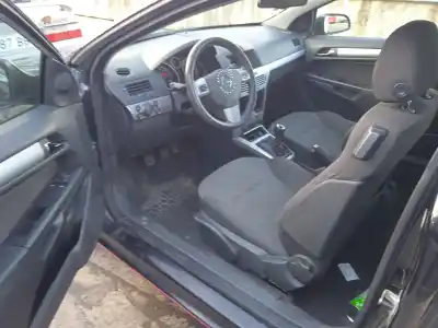 Scrapping Vehicle opel astra h gtc (a04) 1.7 cdti (l08) of the year 2010 powered z17dtr