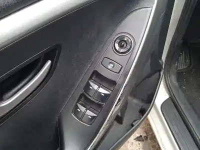 Veículo de Sucata hyundai i30 (gd) 1.4 crdi do ano 2015 alimentado d4fc