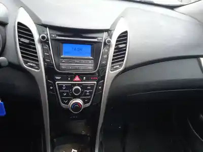 Veículo de Sucata hyundai i30 (gd) 1.4 crdi do ano 2015 alimentado d4fc