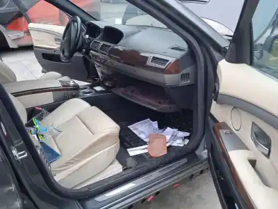 Scrapping Vehicle bmw 7 (e65, e66, e67) 740 d of the year 2004 powered 398d1