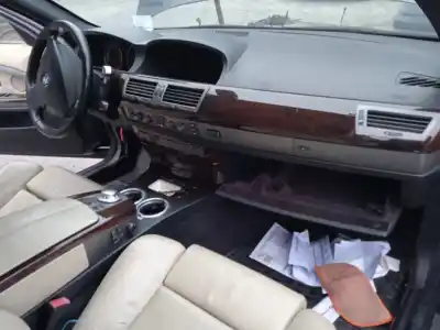 Scrapping Vehicle bmw 7 (e65, e66, e67) 740 d of the year 2004 powered 398d1