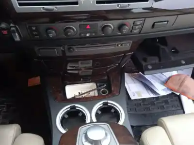 Scrapping Vehicle bmw 7 (e65, e66, e67) 740 d of the year 2004 powered 398d1