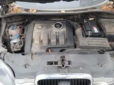 Veículo de Sucata seat altea (5p1) 1.9 tdi do ano 2006 alimentado bjb