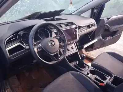 Sloopvoertuig volkswagen touran (5t1) 1.6 tdi van het jaar 2018 aangedreven dgda