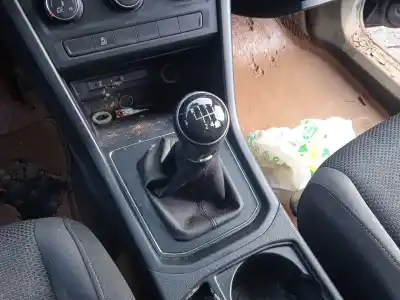 Sloopvoertuig volkswagen touran (5t1) 1.6 tdi van het jaar 2018 aangedreven dgda