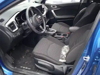 Veículo de Sucata kia ceed (cd) 1.0 t-gdi do ano 2023 alimentado g3lc,g3le