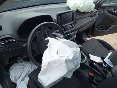 Veículo de Sucata hyundai i30 (pde, pd, pden) 1.5 do ano 2023 alimentado g4lg