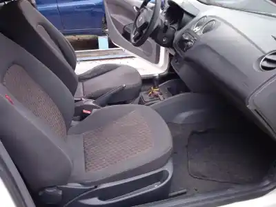 Veículo de Sucata seat ibiza iv sc (6j1, 6p5) 1.2 do ano 2010 alimentado cgpb