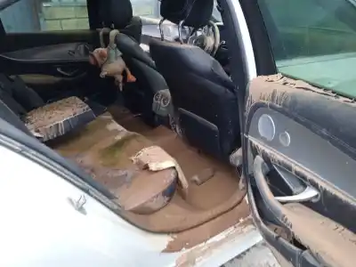 Veículo de Sucata mercedes-benz clase e (w213) e 200 (213.080) do ano 2020 alimentado 264920