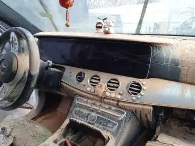 Veículo de Sucata mercedes-benz clase e (w213) e 200 (213.080) do ano 2020 alimentado 264920