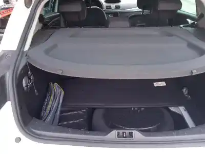 Здавання транспортного засобу renault megane iii fastback (bz0/1_, b3_) 1.2 tce (bz2b, bz11) року 2015 потужний h5f400