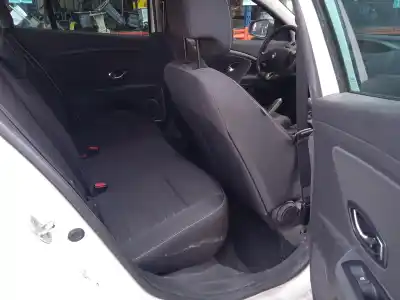 Здавання транспортного засобу renault megane iii fastback (bz0/1_, b3_) 1.2 tce (bz2b, bz11) року 2015 потужний h5f400