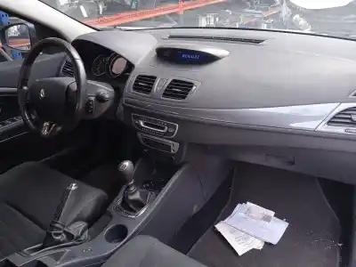 Здавання транспортного засобу renault megane iii fastback (bz0/1_, b3_) 1.2 tce (bz2b, bz11) року 2015 потужний h5f400