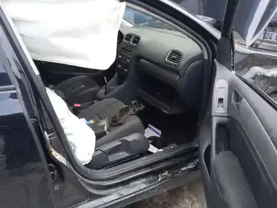 Veicolo di demolizione volkswagen golf vi (5k1) 2.0 tdi dell'anno 2008 alimentato cbdc