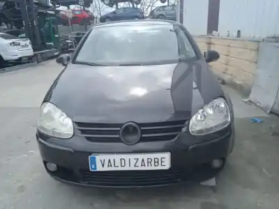 Veículo de Sucata volkswagen golf v (1k1) 1.9 tdi do ano 2004 alimentado bkc
