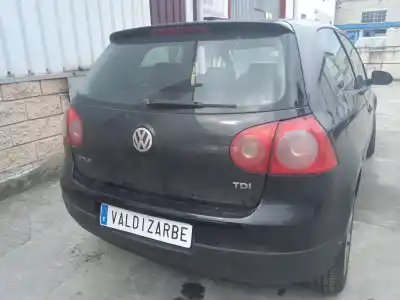 Veículo de Sucata volkswagen golf v (1k1) 1.9 tdi do ano 2004 alimentado bkc