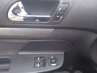 Veículo de Sucata volkswagen golf v (1k1) 1.9 tdi do ano 2004 alimentado bkc