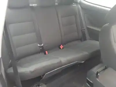 Veículo de Sucata volkswagen golf v (1k1) 1.9 tdi do ano 2004 alimentado bkc