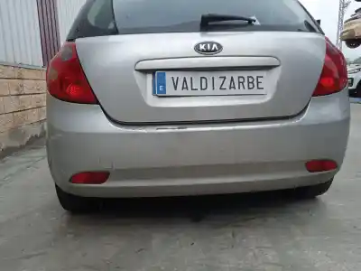 Veículo de Sucata kia cee'd fastback (ed) 1.6 crdi 115 do ano 2007 alimentado d4fb