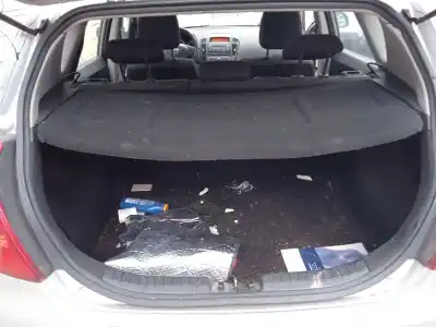 Veículo de Sucata kia cee'd fastback (ed) 1.6 crdi 115 do ano 2007 alimentado d4fb