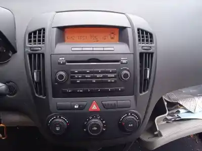 Veículo de Sucata kia cee'd fastback (ed) 1.6 crdi 115 do ano 2007 alimentado d4fb