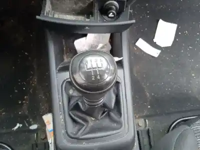 Veículo de Sucata kia cee'd fastback (ed) 1.6 crdi 115 do ano 2007 alimentado d4fb