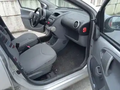 Veículo de Sucata citroen c1 (pm_, pn_) 1.0 do ano 2010 alimentado 1kr