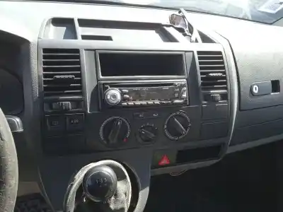 Здавання транспортного засобу volkswagen transporter v furgón (7ha, 7hh, 7ea, 7eh) 1.9 tdi року 2005 потужний axb