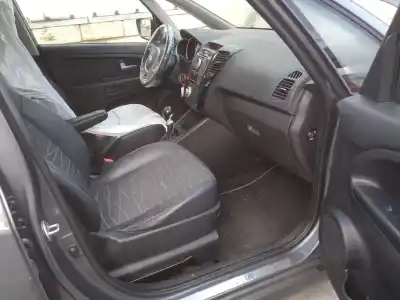 Sloopvoertuig kia venga (yn) 1.6 crdi 128 van het jaar 2010 aangedreven d4fb