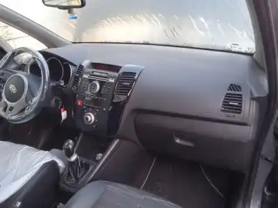 Sloopvoertuig kia venga (yn) 1.6 crdi 128 van het jaar 2010 aangedreven d4fb