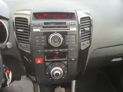 Sloopvoertuig kia venga (yn) 1.6 crdi 128 van het jaar 2010 aangedreven d4fb