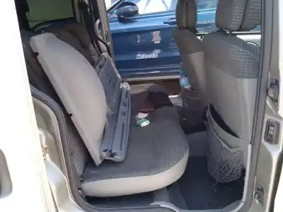 Veículo de Sucata renault kangoo (kc0/1_) 1.9 dci 4x4 do ano 2006 alimentado f9q790