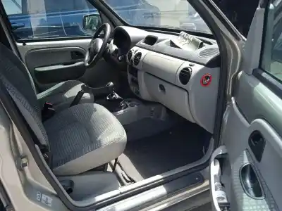 Veículo de Sucata renault kangoo (kc0/1_) 1.9 dci 4x4 do ano 2006 alimentado f9q790