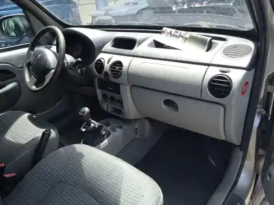 Veículo de Sucata renault kangoo (kc0/1_) 1.9 dci 4x4 do ano 2006 alimentado f9q790