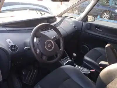 Vehicul casat renault espace iv (jk0/1_) 2.0 dci (jk01, jk02, jk1j, jk1k, jk1h) al anului 2009 alimentat m9r750 Vehicul casat renault espace iv (jk0/1_) 2.0 dci (jk01, jk02, jk1j, jk1k, jk1h) al anului 2009 alimentat m9r750