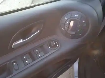 Vehicul casat renault espace iv (jk0/1_) 2.0 dci (jk01, jk02, jk1j, jk1k, jk1h) al anului 2009 alimentat m9r750 Vehicul casat renault espace iv (jk0/1_) 2.0 dci (jk01, jk02, jk1j, jk1k, jk1h) al anului 2009 alimentat m9r750