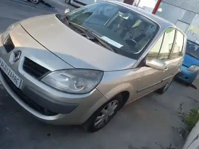 Scrapping Vehicle RENAULT SCÉNIC II (JM0/1_)  of the year 2007 powered F9Q804