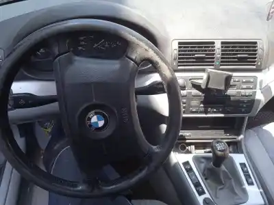 Scrapping Vehicle bmw 3 (e46) 320 d of the year 2001 powered 204d1