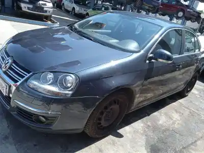 Scrapping Vehicle volkswagen jetta iii (1k2) 1.6 fsi of the year 2007 powered blf